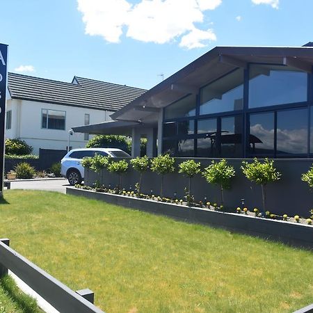 Absolute Lake View Motel Taupo Bagian luar foto