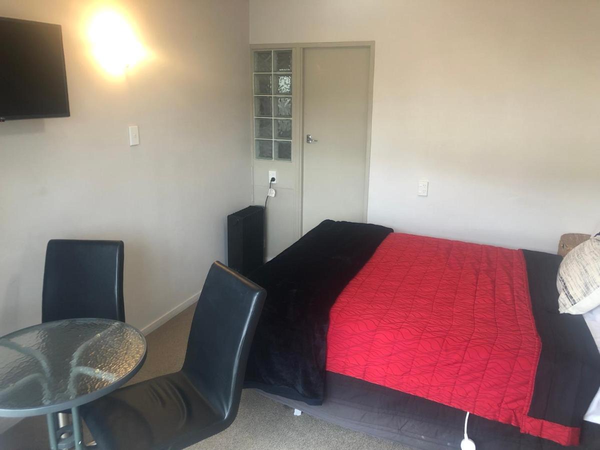 Absolute Lake View Motel Taupo Bagian luar foto