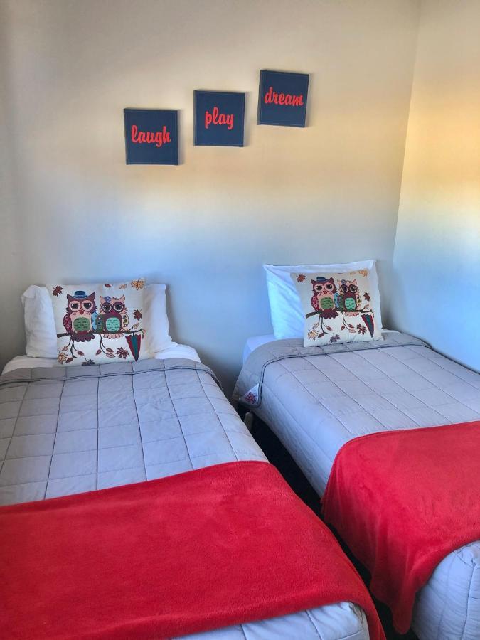 Absolute Lake View Motel Taupo Bagian luar foto