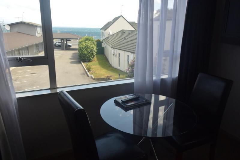 Absolute Lake View Motel Taupo Bagian luar foto