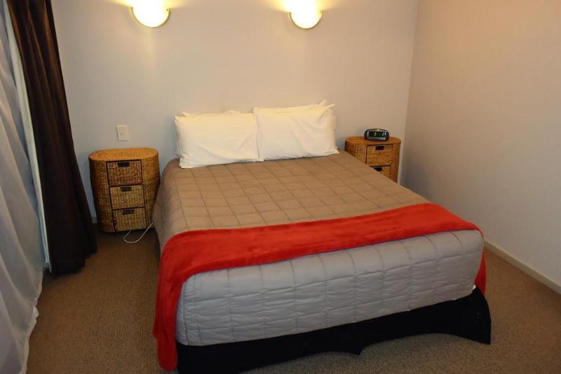 Absolute Lake View Motel Taupo Bagian luar foto