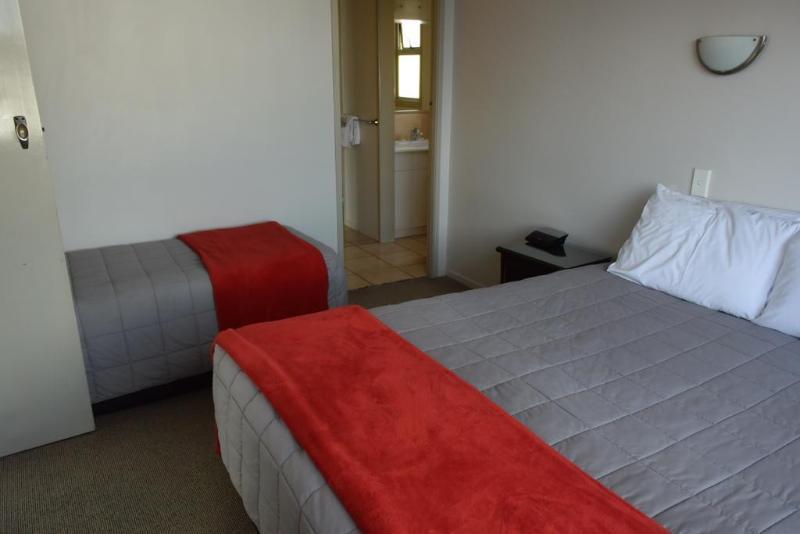 Absolute Lake View Motel Taupo Bagian luar foto