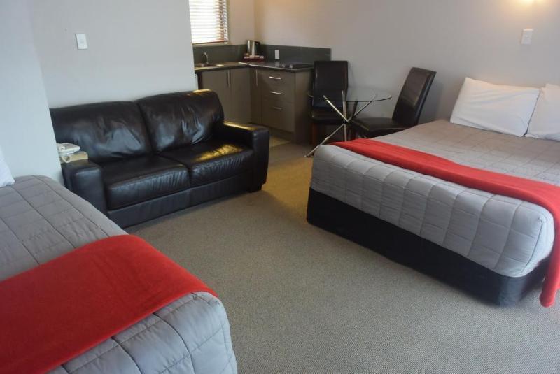 Absolute Lake View Motel Taupo Bagian luar foto