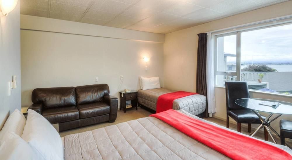Absolute Lake View Motel Taupo Bagian luar foto