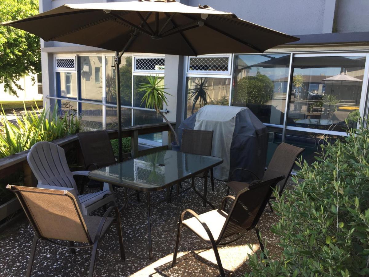 Absolute Lake View Motel Taupo Bagian luar foto