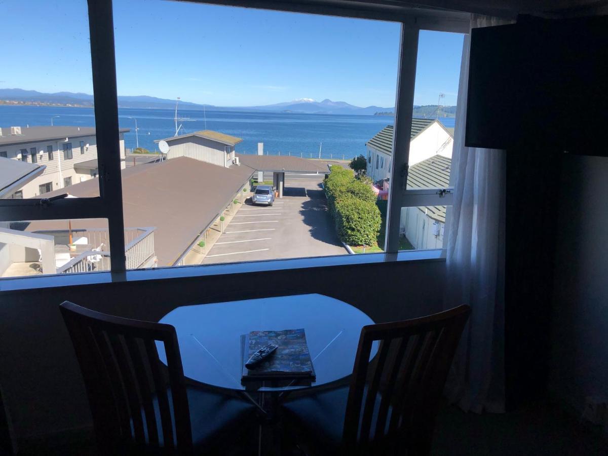 Absolute Lake View Motel Taupo Bagian luar foto